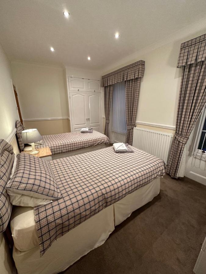 オスマザーリー Vane House Bed & Breakfast エクステリア 写真