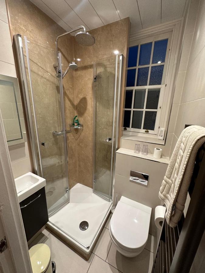 オスマザーリー Vane House Bed & Breakfast エクステリア 写真